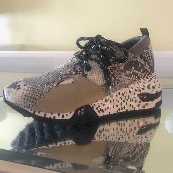 Steve Madden Sporty Cliff Sneaker - Picture 2 of 7